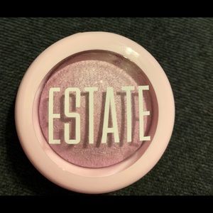 Estate baked highlighter